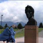 Concejal de la familia pretende burkas para mujeres en Parque Simón Bolívar