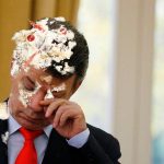 Presidente Santos recibe pastelazo en Tunja