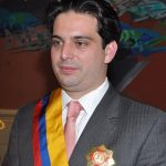 Crean Ministerio de la Juventud para poder darle puesto a Simón Gaviria