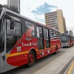 Buses de carril bus de la séptima estrenan mataburros