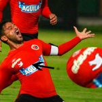 Gerardo Bedoya usará la paloma de la paz y promete no hacerse expulsar más