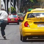 Taxistas ahora ofrecerán servicio de cobranzas