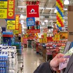 Descuentos en mercados y abanicos por “temporada electoral” causan polémica
