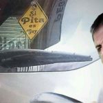 Increíble: pita y disuelve trancón