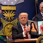 Orden ejecutiva de Trump obliga a reemplazar a Sofía Vergara por Pamela Anderson