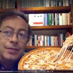 Revelan polémico video de Petro comiendo pizza hawaiana