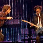 Keith Richards hiere sin culpa a Mick Jagger con una escopetarra