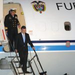 Santos anuncia que vendrá a Colombia para cumbre de Nóbeles de paz en febrero