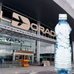Aeropuerto El Dorado gana premio internacional por vender la botella de agua más cara del planeta